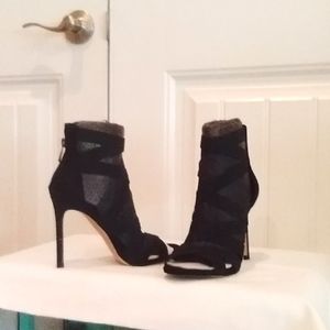 Shoe